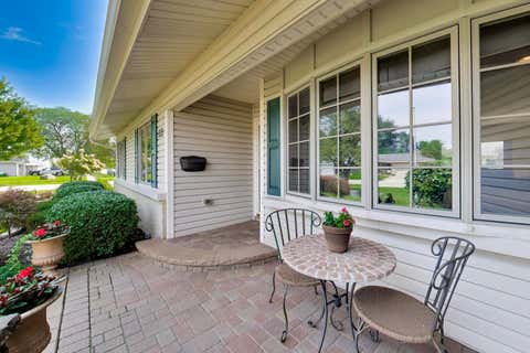Tiny photo for 535 N Gateshead, Elk Grove Village, IL 60007 (MLS # 12741497)