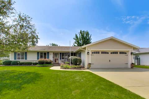 Photo of 535 N Gateshead, Elk Grove Village, IL 60007 (MLS # 12741497)