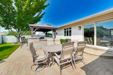 Tiny photo for 535 N Gateshead, Elk Grove Village, IL 60007 (MLS # 12741497)