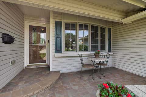 Tiny photo for 535 N Gateshead, Elk Grove Village, IL 60007 (MLS # 12741497)