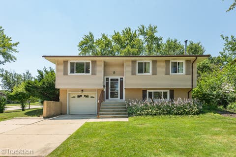 Photo of 1701 Hartmann Drive, Schaumburg, IL 60193 (MLS # 12684463)
