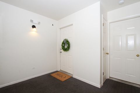 Tiny photo for 400 Woodview Circle #A, Elgin, IL 60120 (MLS # 12620650)