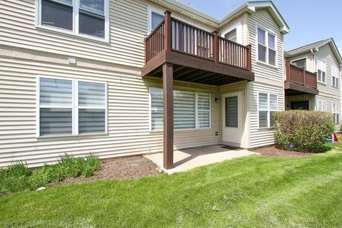Tiny photo for 400 Woodview Circle #A, Elgin, IL 60120 (MLS # 12620650)