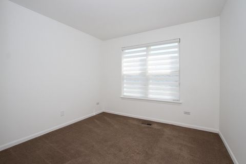 Tiny photo for 400 Woodview Circle #A, Elgin, IL 60120 (MLS # 12620650)