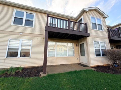 Tiny photo for 400 Woodview Circle #A, Elgin, IL 60120 (MLS # 12620650)