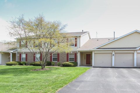 Tiny photo for 400 Woodview Circle #A, Elgin, IL 60120 (MLS # 12620650)