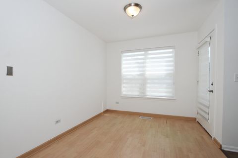 Tiny photo for 400 Woodview Circle #A, Elgin, IL 60120 (MLS # 12620650)