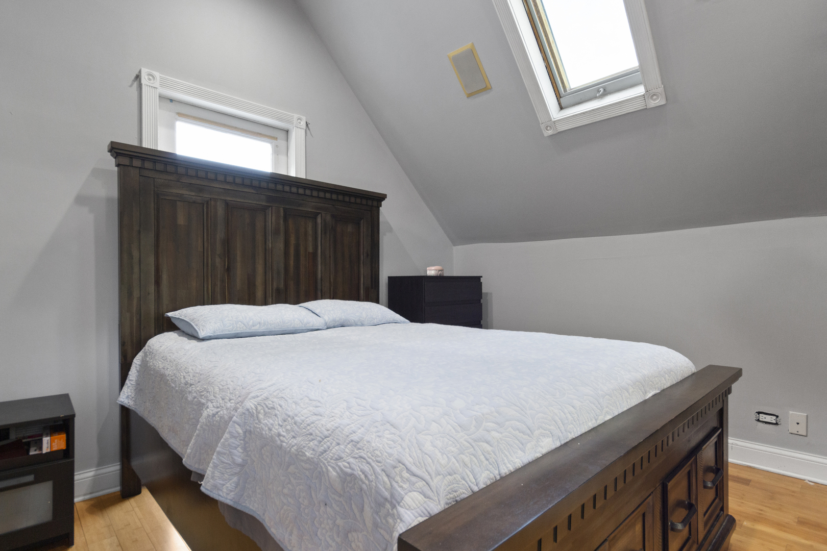 Chicago, Illinois 60618, United States, 5 Bedrooms Bedrooms, ,4 BathroomsBathrooms,Residential,Active,230487