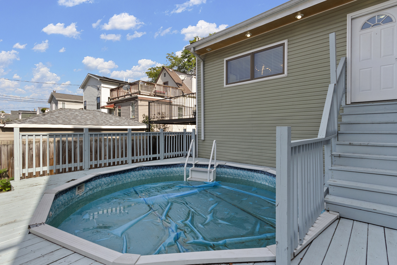 Chicago, Illinois 60618, United States, 5 Bedrooms Bedrooms, ,4 BathroomsBathrooms,Residential,Active,230487