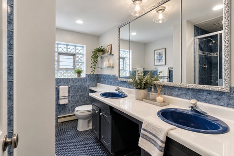 Tiny photo for 3944 W Greenleaf Avenue, Lincolnwood, IL 60712 (MLS # 12726161)