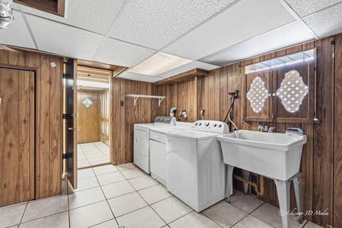 Tiny photo for 3944 W Greenleaf Avenue, Lincolnwood, IL 60712 (MLS # 12726161)
