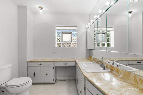 Tiny photo for 3944 W Greenleaf Avenue, Lincolnwood, IL 60712 (MLS # 12726161)