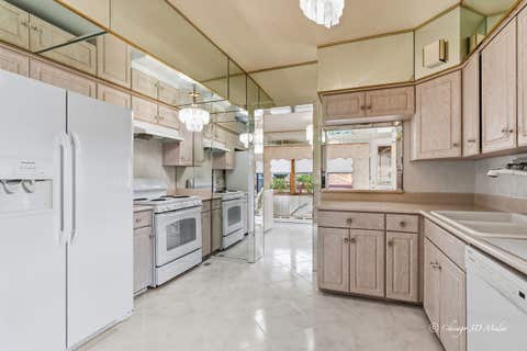 Tiny photo for 3944 W Greenleaf Avenue, Lincolnwood, IL 60712 (MLS # 12726161)