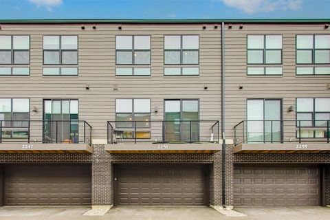 Tiny photo for 2251 Venture Drive, Schaumburg, IL 60193 (MLS # 12578551)