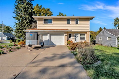Tiny photo for 3105 11th Avenue A, Moline, IL 61265 (MLS # 12792240)