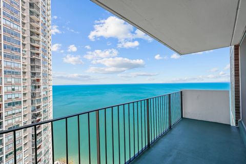 Tiny photo for 6033 N Sheridan Road #24B, Chicago, IL 60660 (MLS # 12640319)