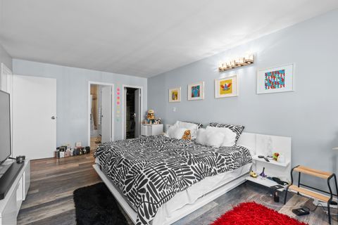 Tiny photo for 6033 N Sheridan Road #24B, Chicago, IL 60660 (MLS # 12640319)