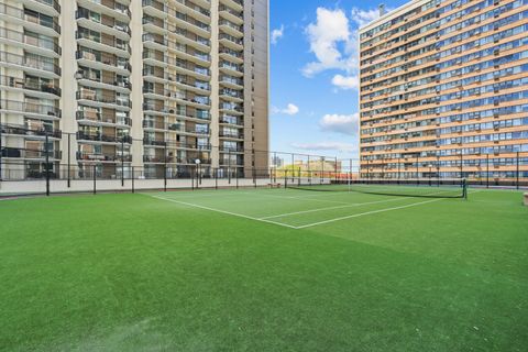 Tiny photo for 6033 N Sheridan Road #24B, Chicago, IL 60660 (MLS # 12640319)
