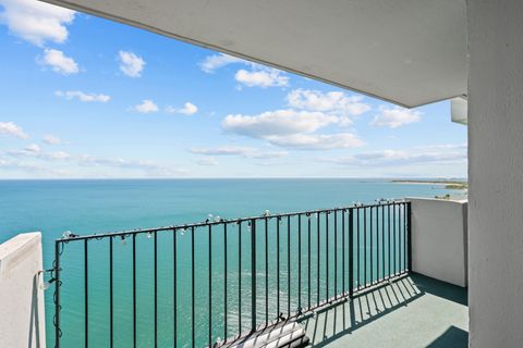 Tiny photo for 6033 N Sheridan Road #24B, Chicago, IL 60660 (MLS # 12640319)