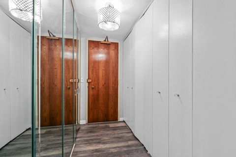 Tiny photo for 6033 N Sheridan Road #24B, Chicago, IL 60660 (MLS # 12640319)
