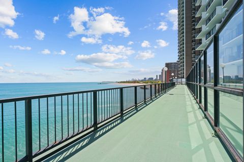 Tiny photo for 6033 N Sheridan Road #24B, Chicago, IL 60660 (MLS # 12640319)