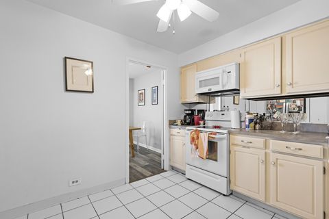 Tiny photo for 6033 N Sheridan Road #24B, Chicago, IL 60660 (MLS # 12640319)