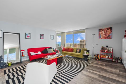 Tiny photo for 6033 N Sheridan Road #24B, Chicago, IL 60660 (MLS # 12640319)