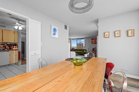 Tiny photo for 6033 N Sheridan Road #24B, Chicago, IL 60660 (MLS # 12640319)