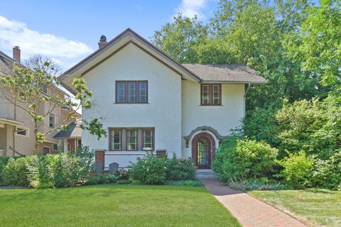 519 N Elmwood Avenue Oak Park IL 60302