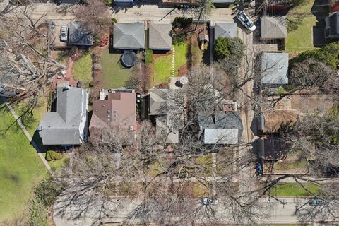 Tiny photo for 2319 Asbury Avenue, Evanston, IL 60201 (MLS # 12589389)