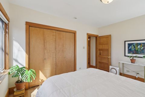 Tiny photo for 2319 Asbury Avenue, Evanston, IL 60201 (MLS # 12589389)