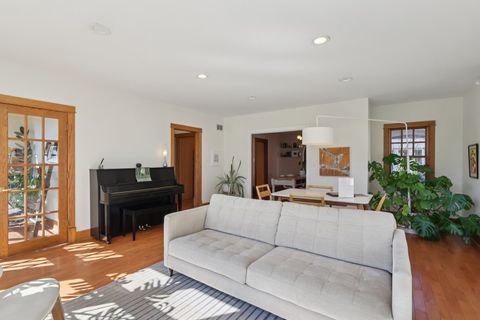 Tiny photo for 2319 Asbury Avenue, Evanston, IL 60201 (MLS # 12589389)