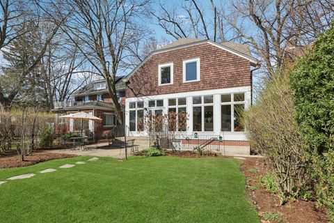Tiny photo for 2319 Asbury Avenue, Evanston, IL 60201 (MLS # 12589389)