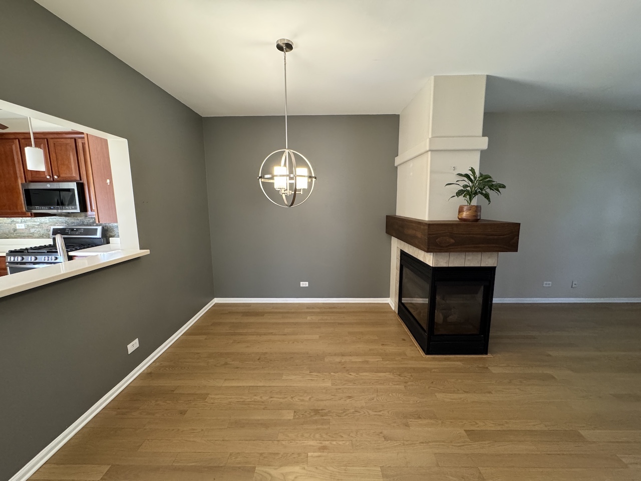 1131 N Claremont Drive