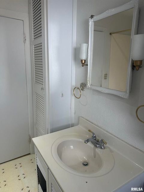 Tiny photo for 301 S EAST Street, Pinckneyville, IL 62274 (MLS # EB460479)