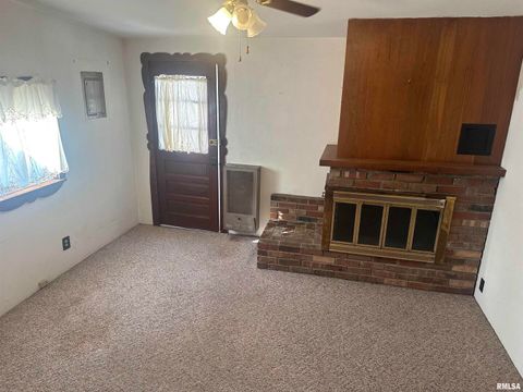 Tiny photo for 301 S EAST Street, Pinckneyville, IL 62274 (MLS # EB460479)