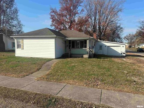 Photo of 301 S EAST Street, Pinckneyville, IL 62274 (MLS # EB460479)