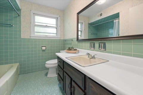 Tiny photo for 211 Sumac Road, Highland Park, IL 60035 (MLS # 12757507)