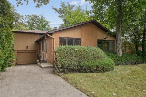 Photo of 211 Sumac Road, Highland Park, IL 60035 (MLS # 12757507)