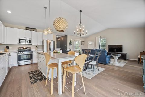 Tiny photo for 1126 Mandalay Lane #1126, Bolingbrook, IL 60490 (MLS # 12431755)