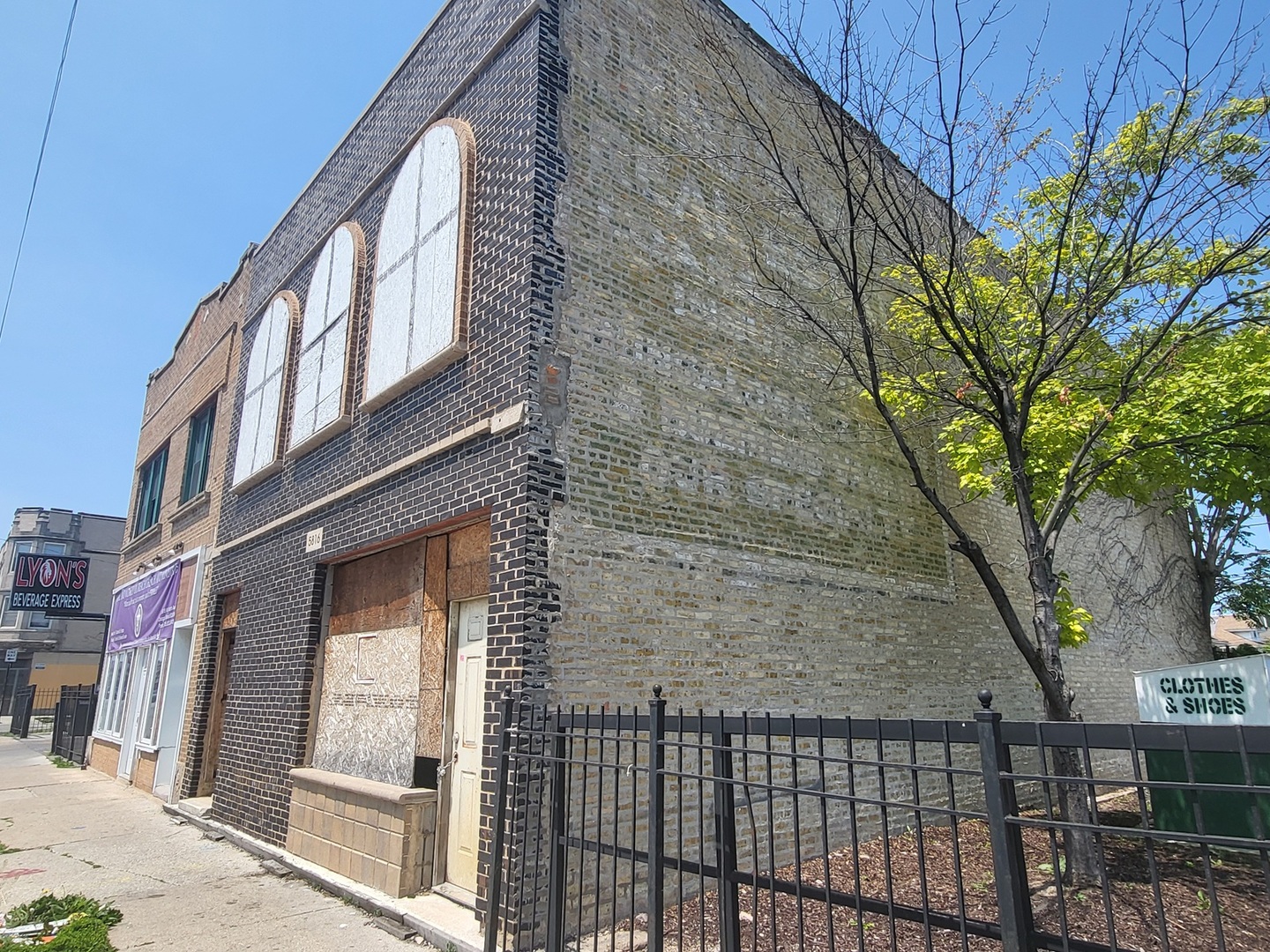 5816 W North Avenue
