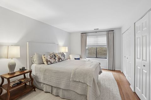 Tiny photo for 525 Grove Street #2D, Evanston, IL 60201 (MLS # 12656632)