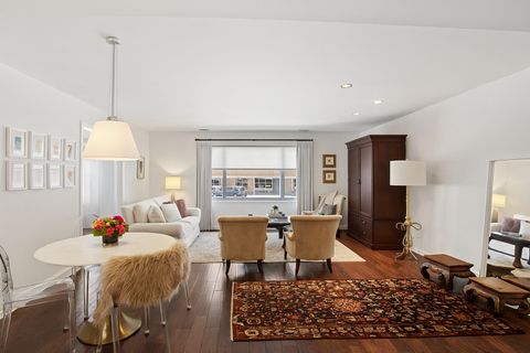 Tiny photo for 525 Grove Street #2D, Evanston, IL 60201 (MLS # 12656632)