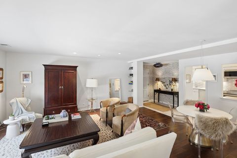 Tiny photo for 525 Grove Street #2D, Evanston, IL 60201 (MLS # 12656632)