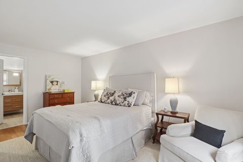 Tiny photo for 525 Grove Street #2D, Evanston, IL 60201 (MLS # 12656632)