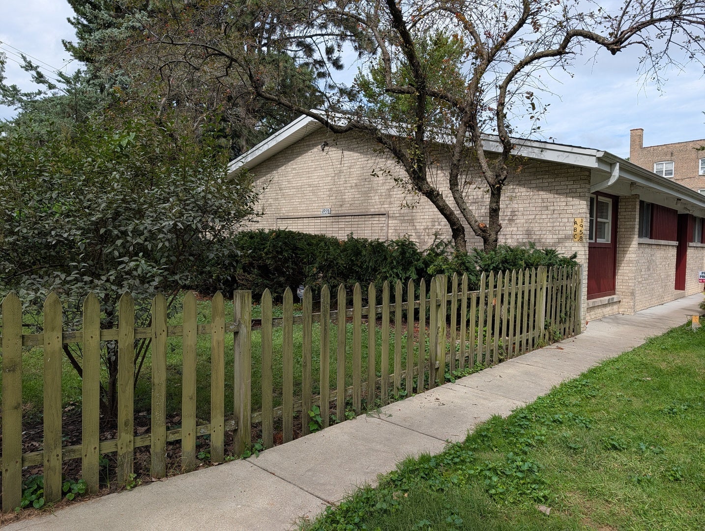 1958 W Morse Avenue A