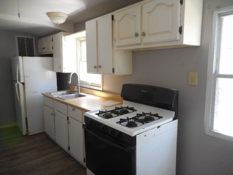 Tiny photo for 121 Lakewood Avenue, Crystal Lake, IL 60014 (MLS # 12653317)