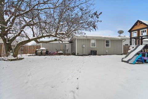 Tiny photo for 2 Yew Court, Bloomington, IL 61701 (MLS # 12532509)