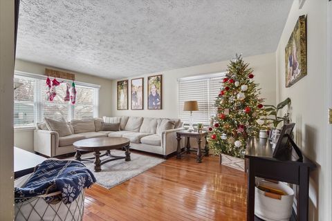 Tiny photo for 2 Yew Court, Bloomington, IL 61701 (MLS # 12532509)