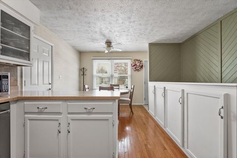 Tiny photo for 2 Yew Court, Bloomington, IL 61701 (MLS # 12532509)